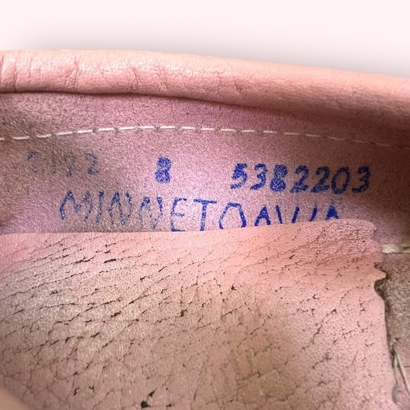 MINNETONKA Kids Pink Leather Moccasins with Fringe and Beading Size 8 - Picture 8 of 8